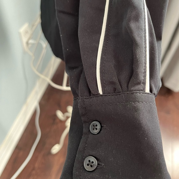 Banana Republic black satin blouse, size XS - Picture 3 of 5